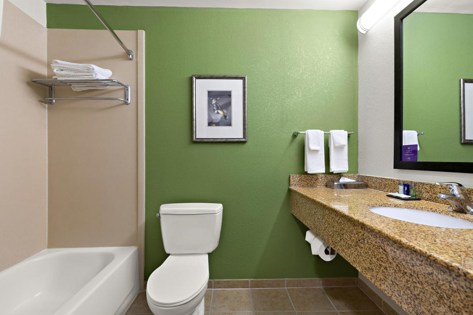 Sleep Inn & Suites Near Joint Base Andrews-Washington Area Morningside Exteriör bild