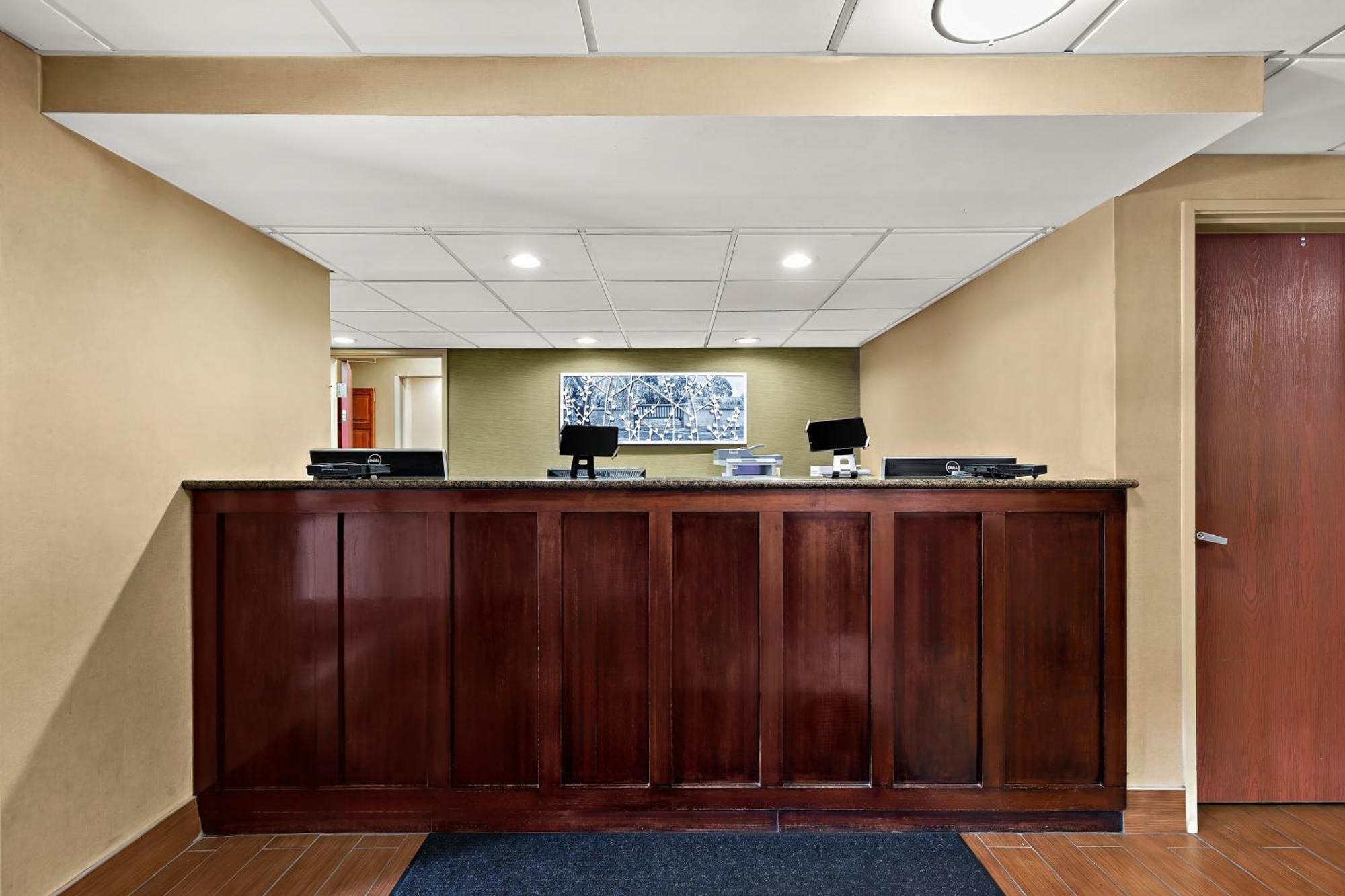 Sleep Inn & Suites Near Joint Base Andrews-Washington Area Morningside Exteriör bild